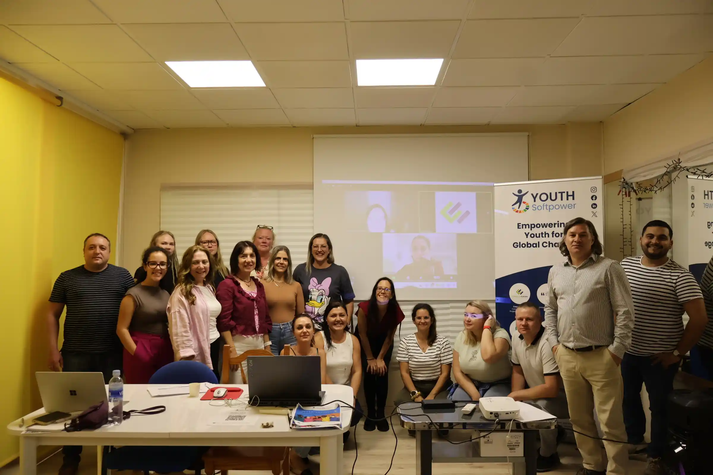 YouthSOFTPOWER Kicks Off in Las Palmas